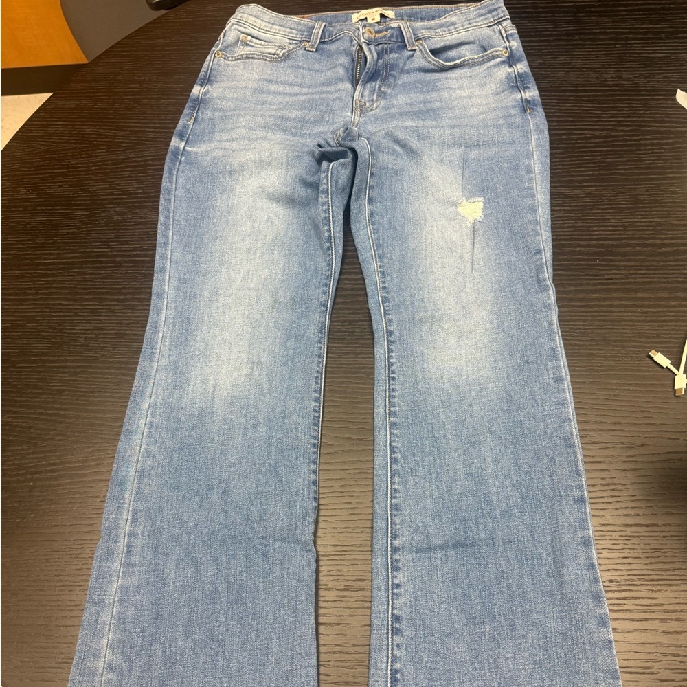 Lucky Brand Blue Denim Jeans with Tan Leather Patch 🤍💙🩵